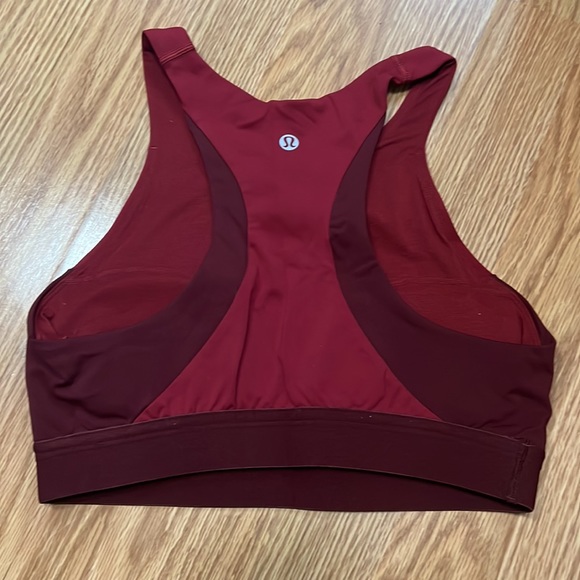 Lululemon Box it Out bra high neck red size 4 - Picture 2 of 3